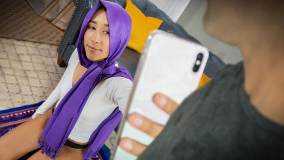 [HijabHookup] Vanessa Vox (Horny Hijabis / 06.27.2021)