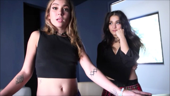 [FamilyTherapyXXX] Bailey Base, Sofie Reyez (Goth Girl Slumber Party / 01.15.2022)