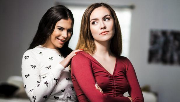 [WebYoung] Freya Parker, Violet Starr (Scrambled Seduction / 03.11.2022)
