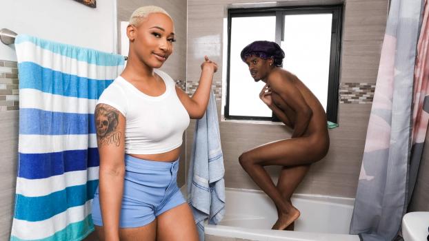 [FillUpMyMom] Thick Ass Daphne (Step-Mom Wants My Load For Pregnancy / 02.19.2023)