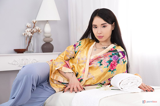 [PornWorld] Karolina Geiman (Naughty Masseuse Karolina Geiman Double Books Clients To Take A DP Fucking / 02.24.2023)