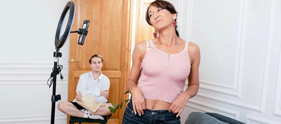 [Shame4K] Karina Fox (It Ain’t Easy Being a Small Titty Blogger / 04.12.2023)