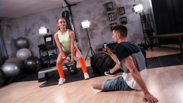 [FitnessRooms] Rika Fane (Influencer fucks big dick in gym / 06.20.2023)