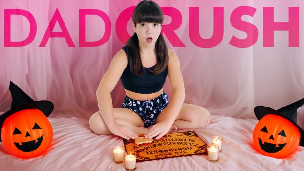 [DadCrush] Mochi Mona (A Spooky Presence / 10.31.2023)