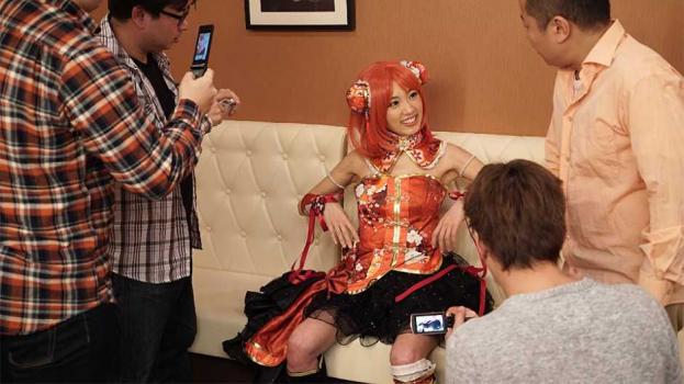 [JapanHDV] Satomi (Cosplay Artist Satomi Has A Blowbang With Her Fans / 03.28.2024)