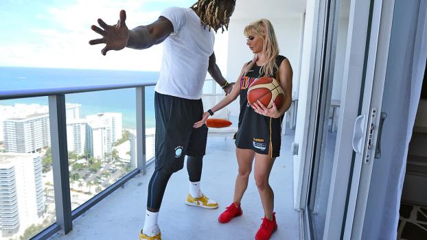 [KingBBC] Cassie Bender (Milf Cassie Bender Loves basketball and big dicks / 04.16.2024)